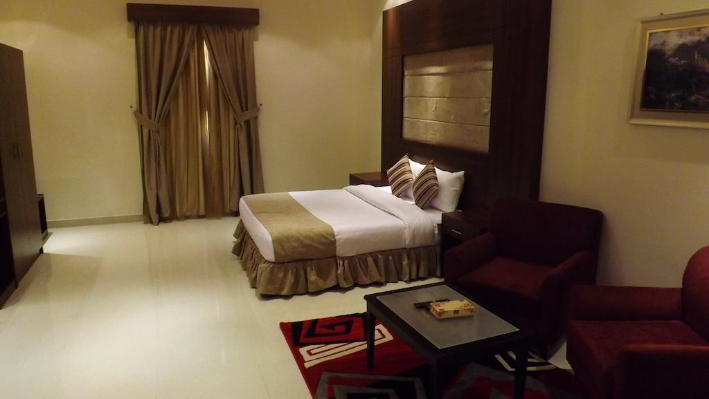 Baron Palace - Almasif Hotel Apartments Riyad Chambre photo