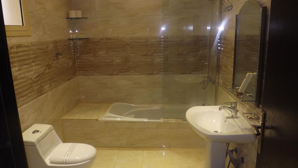 Baron Palace - Almasif Hotel Apartments Riyad Chambre photo