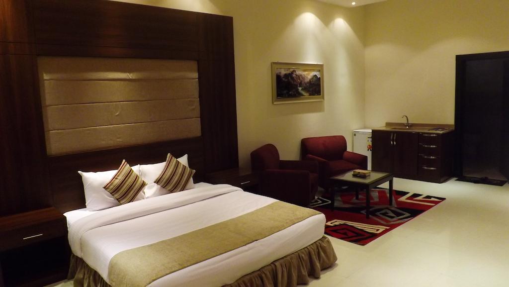 Baron Palace - Almasif Hotel Apartments Riyad Chambre photo