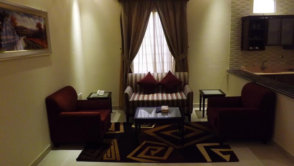 Baron Palace - Almasif Hotel Apartments Riyad Chambre photo
