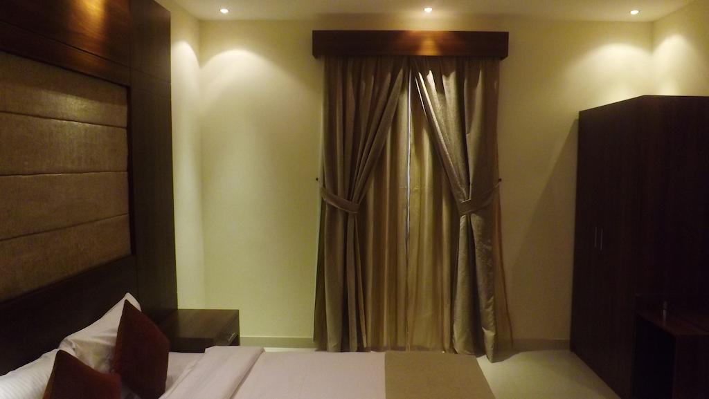 Baron Palace - Almasif Hotel Apartments Riyad Chambre photo