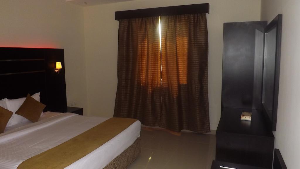 Baron Palace - Almasif Hotel Apartments Riyad Extérieur photo