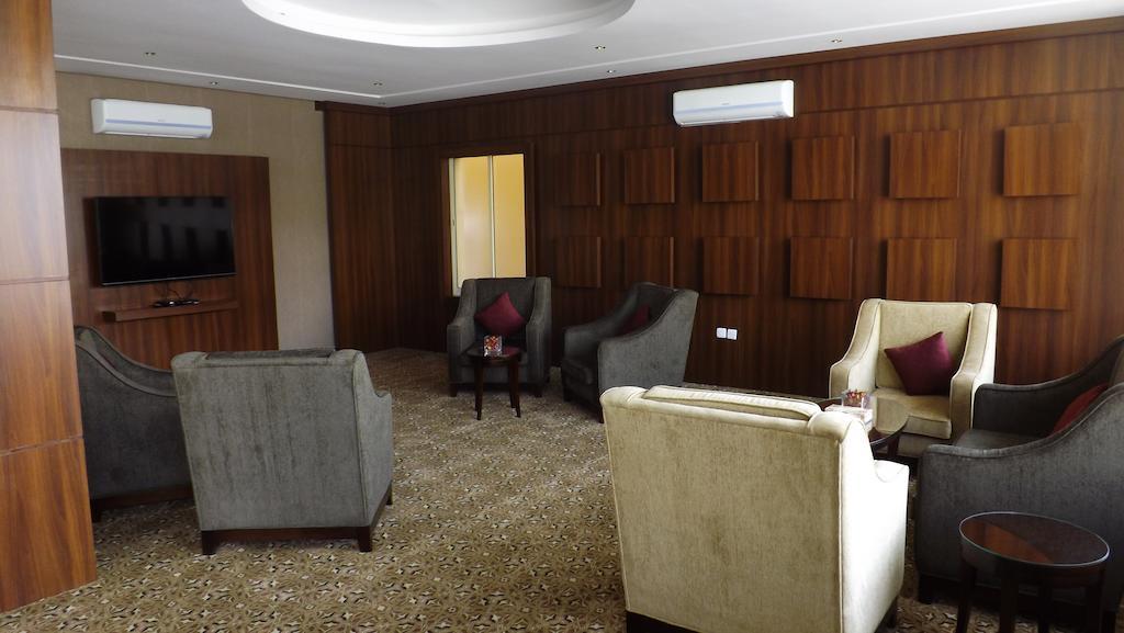 Baron Palace - Almasif Hotel Apartments Riyad Extérieur photo