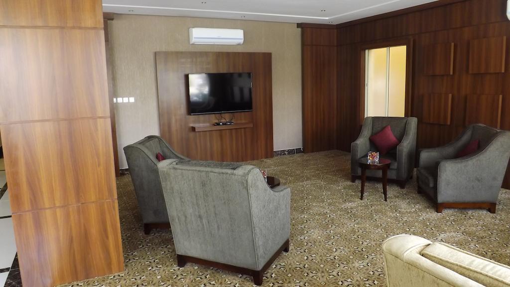 Baron Palace - Almasif Hotel Apartments Riyad Extérieur photo