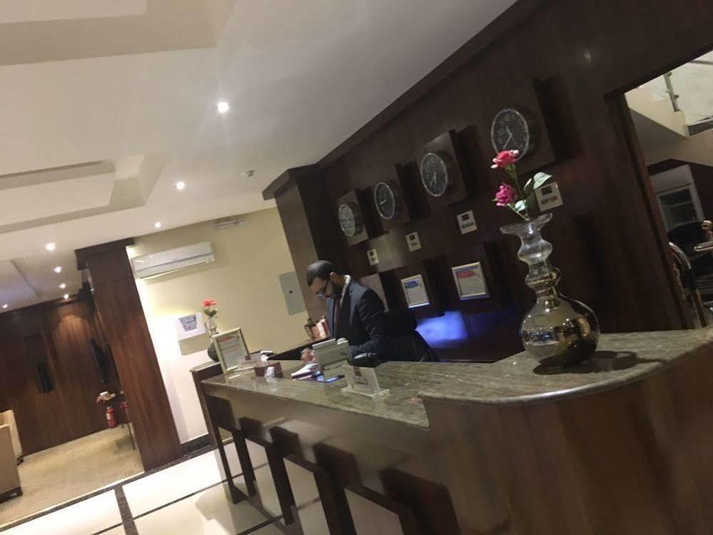 Baron Palace - Almasif Hotel Apartments Riyad Extérieur photo